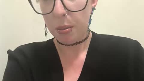 sexxy_see_93 online show from October 21, 6:22 pm