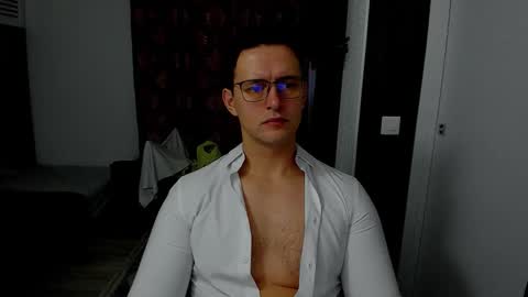 Sexxymuscles4U online show from December 4, 8:36 am