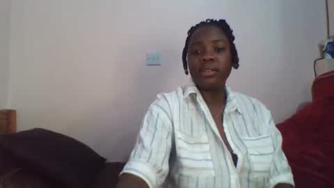 sexxypie7 online show from December 17, 8:37 pm