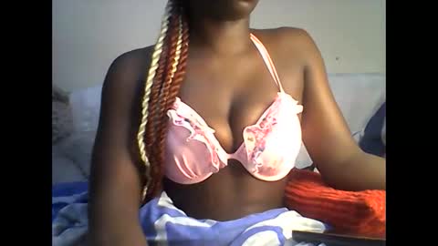 Ann online show from February 13, 6:22 pm