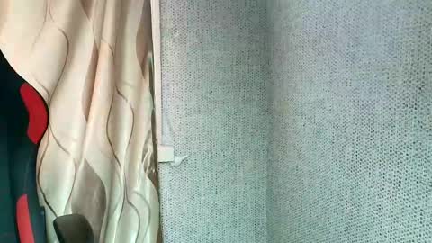 Jessica  Face only in pvt or in snapchat Dont ask more.... online show from November 19, 11:31 am