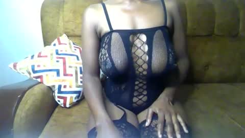 Ellahh online show from May 13, 1:59 am