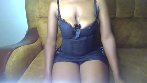 Ellahh online show from May 23, 2:40 am