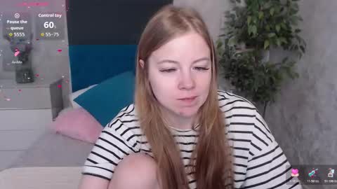 Jennifer online show from December 23, 5:02 am