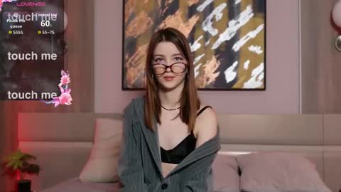 Alison online show from November 28, 2:02 pm