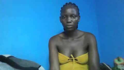 Snapshot of sexy_titz chatting on February 22, 3:47 pm sexy_titz online show from February 22, 3:47 pm