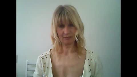 sexybabyforyou online show from April 18, 9:44 am