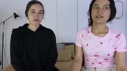 chanell and yina online show from February 21, 1:36 pm