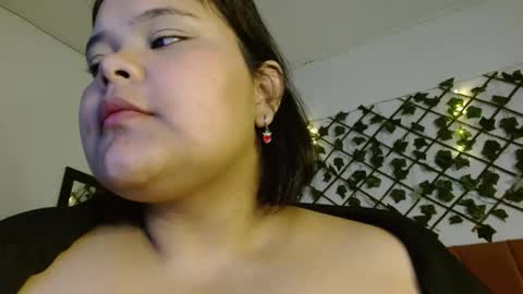 Snapshot of sexychubbyy chatting on March 2, 6:19 pm Eva online show from March 2, 6:19 pm