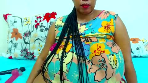 sexyebonylove89 online show from February 25, 5:51 pm