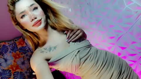 sexyhotbabe18 online show from February 17, 7:33 pm