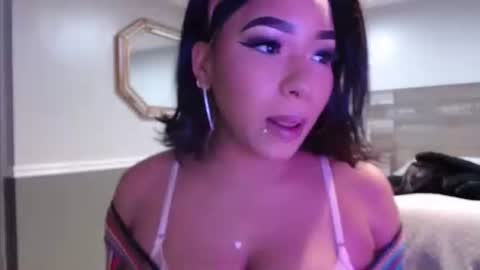 SEXYLATINCOUPLE online show from January 8, 6:19 am