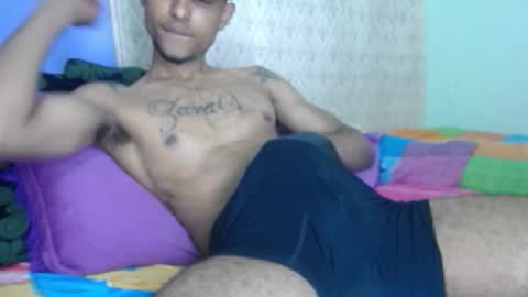 Snapshot of sexyleon69 chatting on September 25, 6:37 pm Sexy leon online show from September 25, 6:37 pm