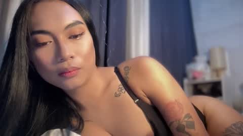 maxine online show from February 15, 7:56 pm