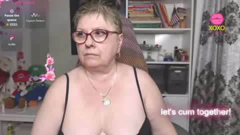 sexylynette4u online show from August 3, 9:59 am