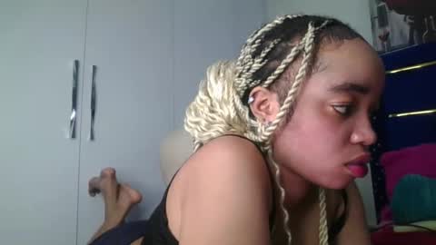 mel online show from April 5, 2:14 pm