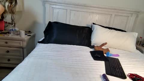 Sara online show from March 30, 1:22 pm