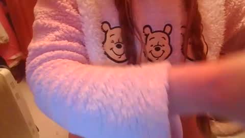 Snapshot of sexymisss24 chatting on February 5, 9:40 pm sexymisss24 online show from February 5, 9:40 pm