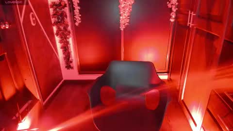 N A F online show from November 3, 7:26 pm