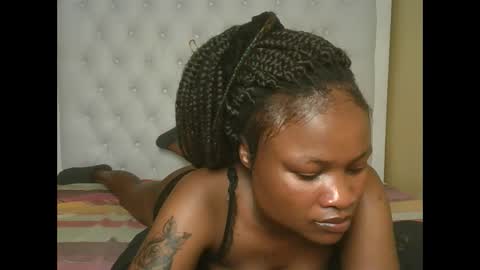 queenivy online show from October 19, 10:03 pm