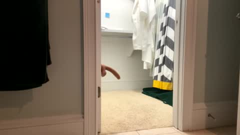 Smooth bi guy online show from March 4, 8:00 am