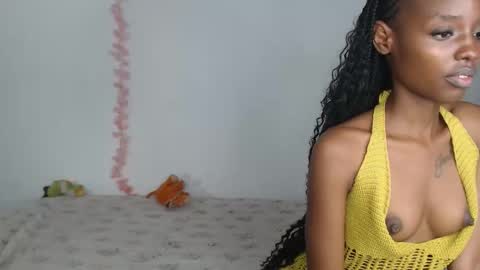 sexyzuriel online show from May 23, 6:59 pm