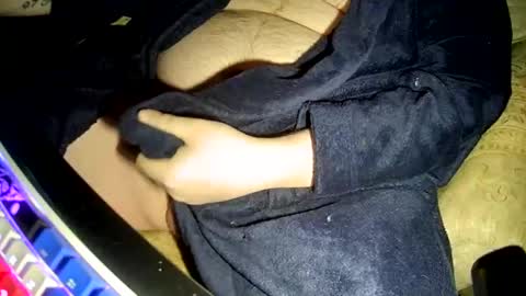 no face online show from January 10, 11:15 am