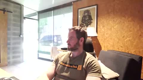 shad0w_hunter online show from April 10, 1:05 pm