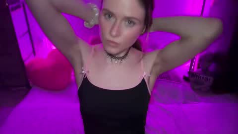 shadebabe online show from March 8, 9:24 am