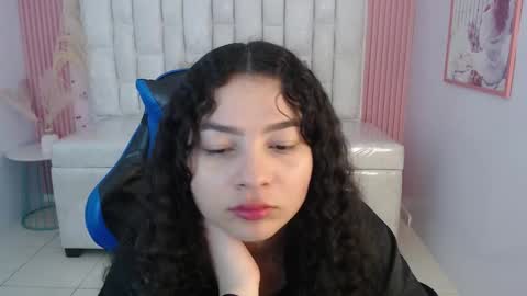 Shalon  online show from October 31, 5:57 pm