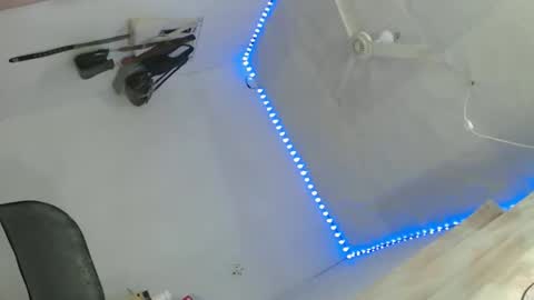 bini aiah online show from October 18, 2:49 am