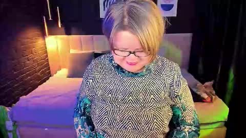 Shannon online show from February 4, 1:15 pm