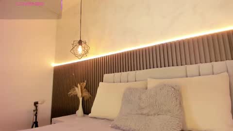 SHANON online show from October 6, 6:59 pm