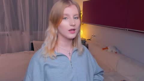 Polly online show from October 30, 10:54 pm