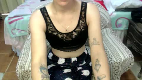 shanyflores5 online show from April 23, 12:40 pm