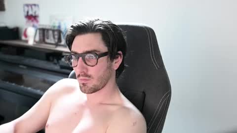 frenchy boy online show from March 15, 2:42 pm