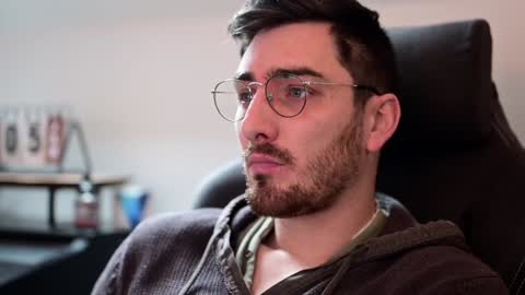 frenchy boy online show from December 9, 1:02 pm