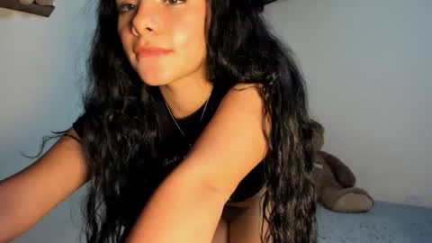 Snapshot of shara_jones chatting on September 10, 6:47 am Sara online show from September 10, 6:47 am