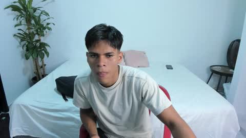 shark_boy21 online show from October 26, 10:09 pm