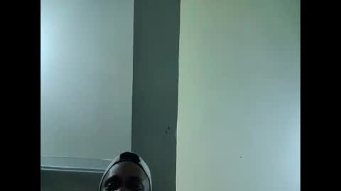 Snapshot of sharmly chatting on December 31, 4:35 pm Sharmly online show from December 31, 4:35 pm