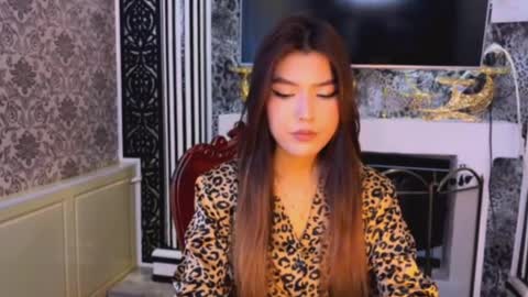 Maya online show from April 8, 7:22 am