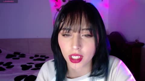 Snapshot of shayla_bbs chatting on October 16, 9:24 pm Shayla 3 online show from October 16, 9:24 pm