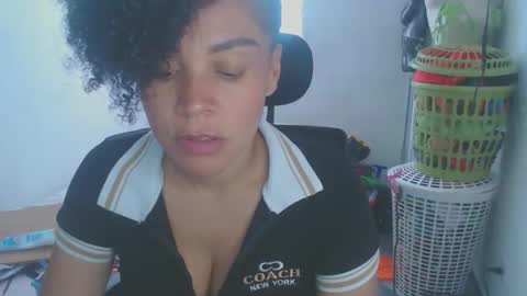 Shayna online show from May 21, 7:20 pm