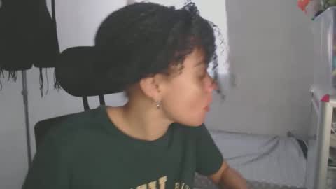 Shayna online show from April 19, 9:06 pm