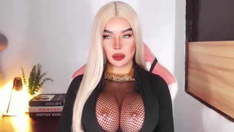 sheenafrost online show from March 12, 5:27 pm