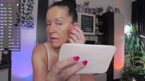 Sheila GMT 2 Tuesday Wednesday Friday Saturday Sunday- 8  5  online show from March 10, 5:12 am