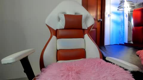 sheilly_brown online show from September 13, 7:49 pm