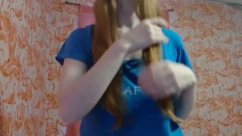 Snapshot of shelikessoymilk chatting on October 14, 6:44 pm Erika online show from October 14, 6:44 pm