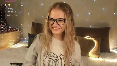 shellyboom online show from December 18, 7:09 pm