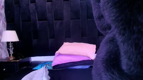 Snapshot of shelsy_loreds chatting on September 28, 12:03 pm Shelsy online show from September 28, 12:03 pm